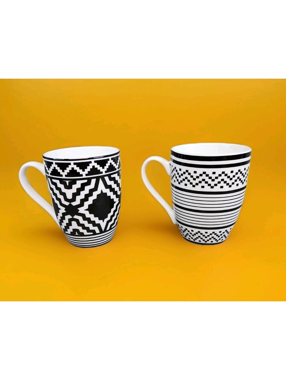 GALLERY 365  Cup / Mug TABLETOPS Ceramic White &Black Geometric - Set of 2!